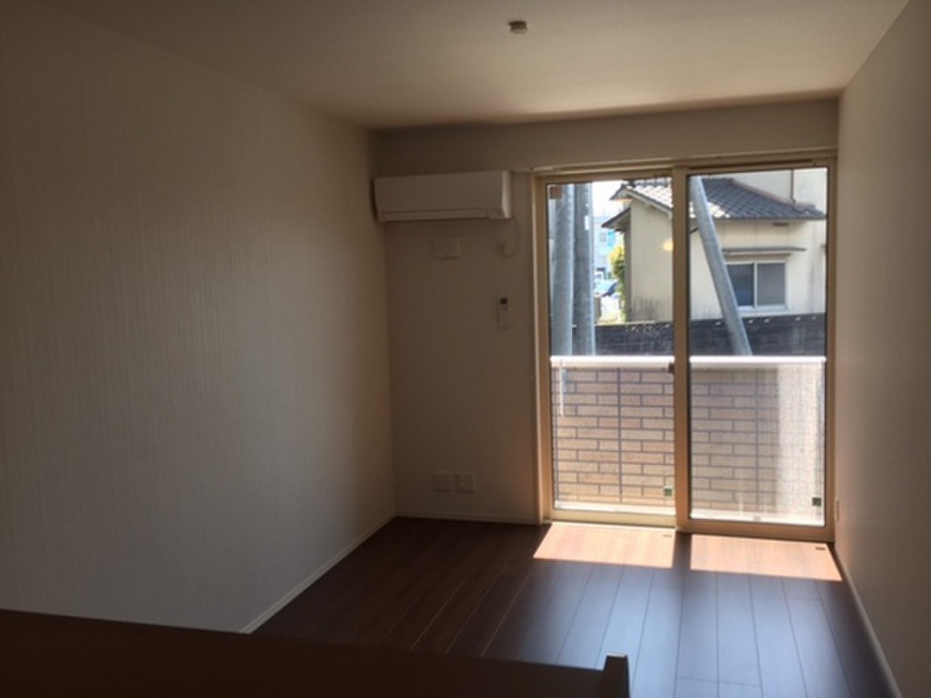 (2/14) 居室・リビング