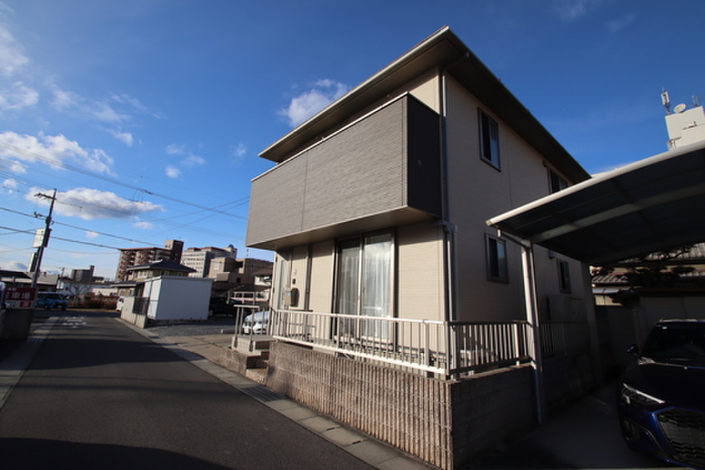 (3/8) バルコニー (3/8) バルコニー