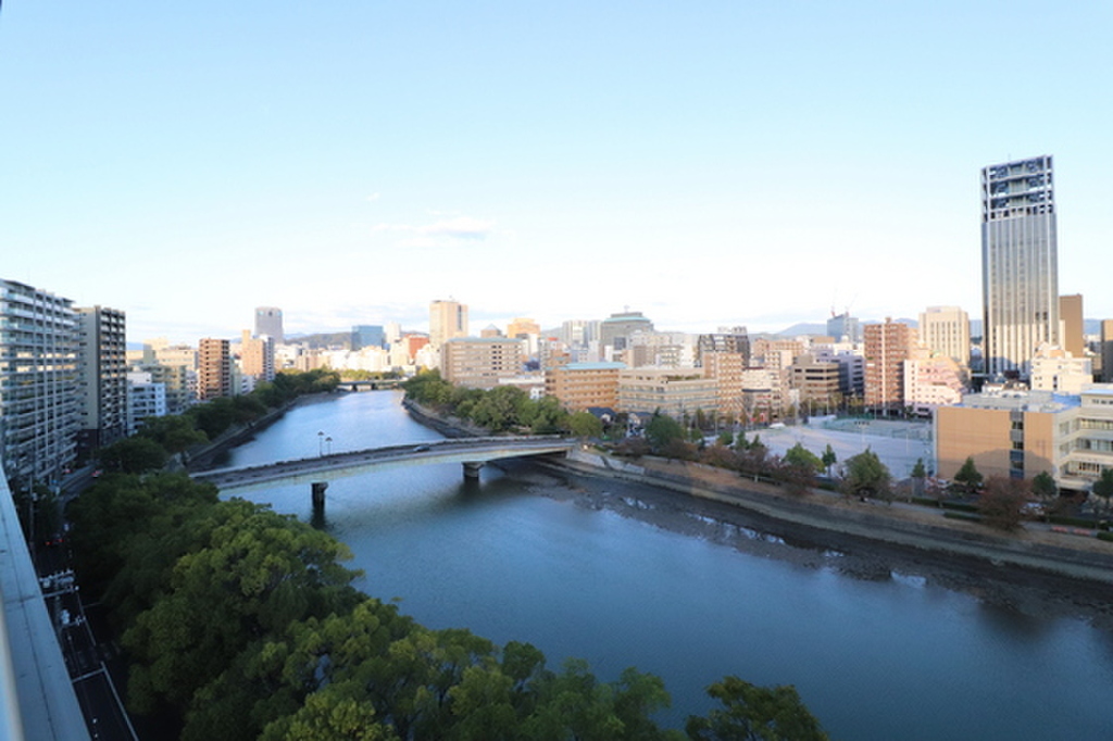 (10/18) 眺望 (10/18) 眺望