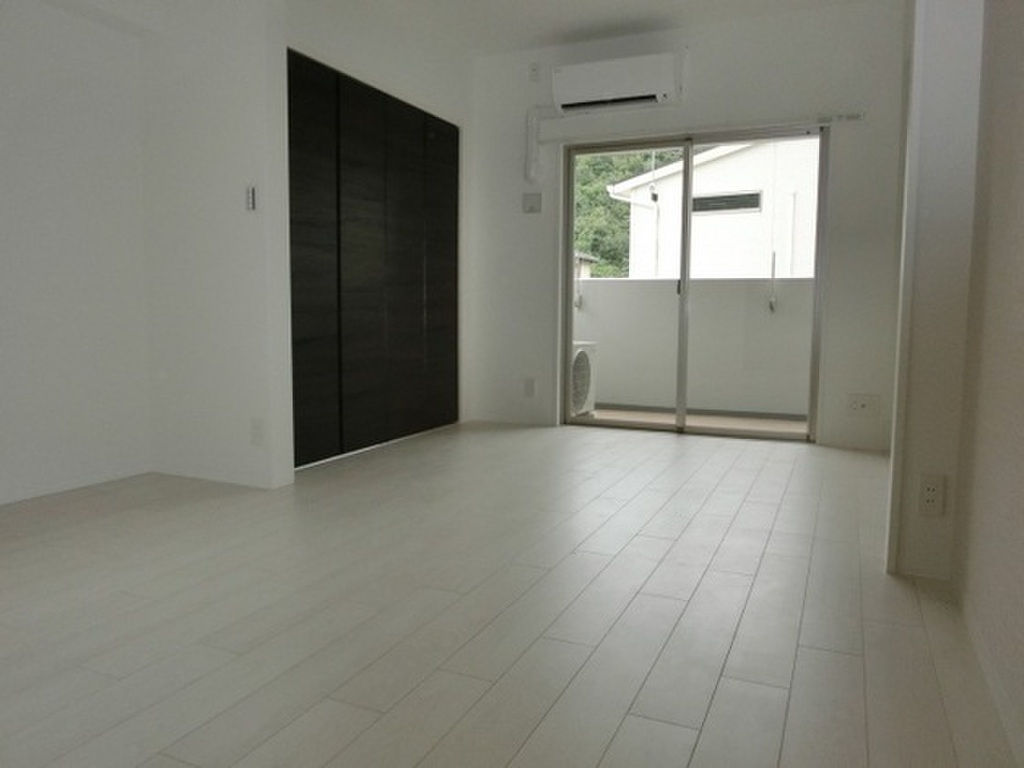 (2/12) 居室・リビング (2/12) 居室・リビング