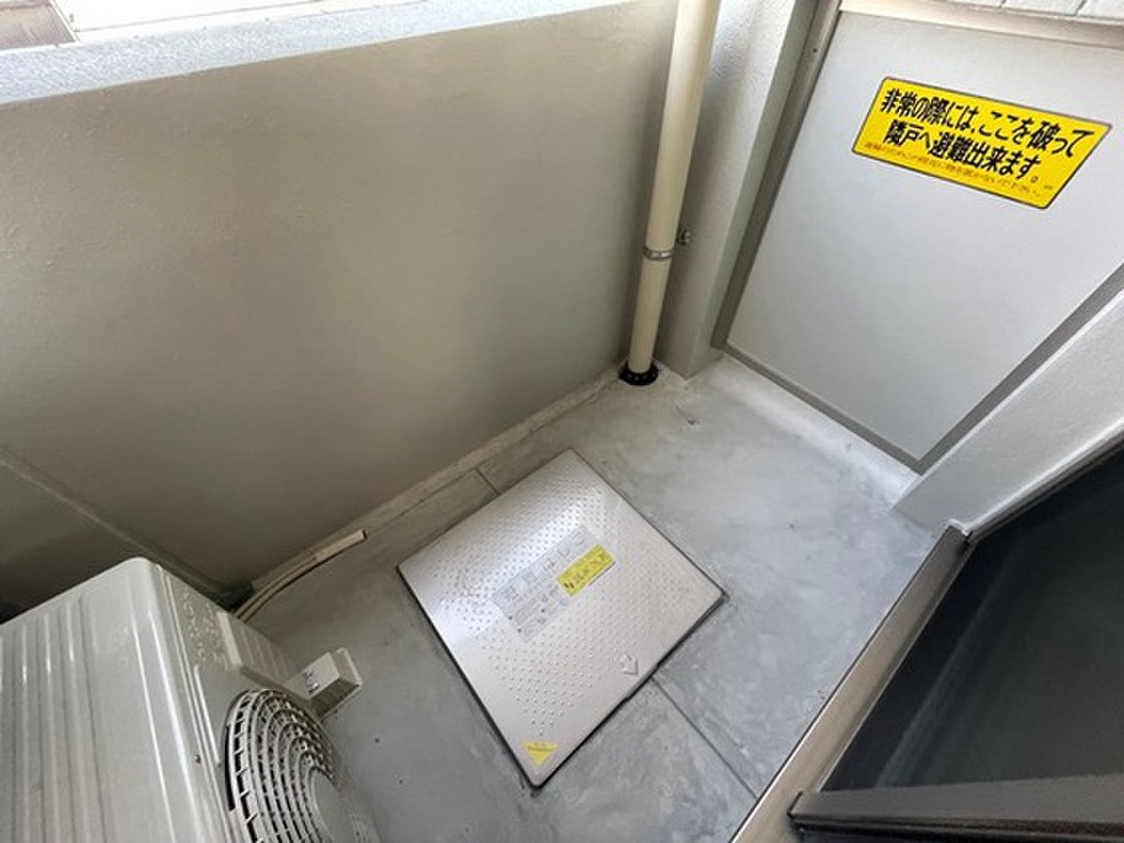 (10/25) バルコニー (10/25) バルコニー