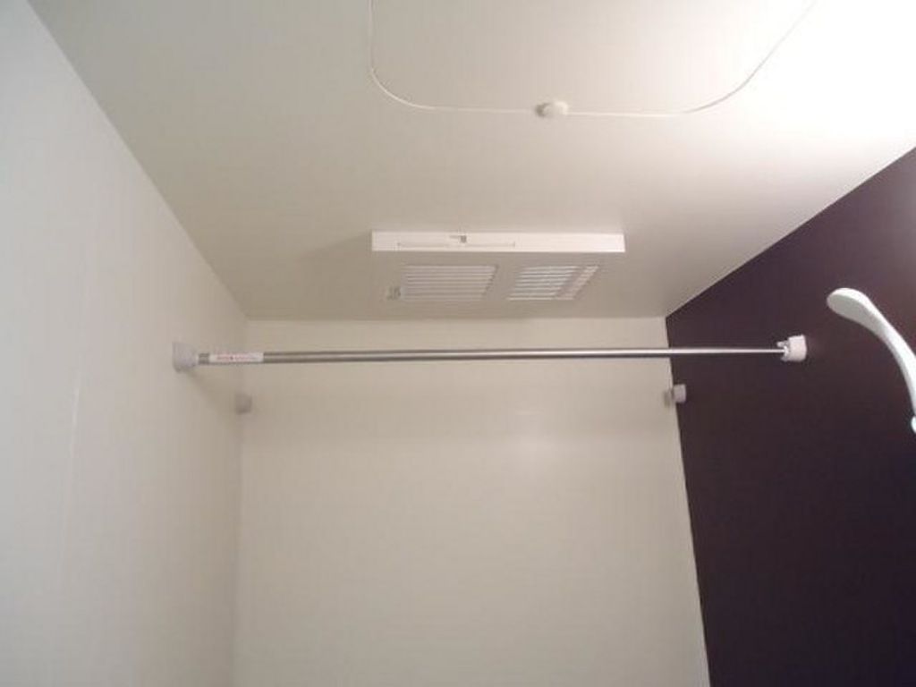 (18/23) バス (18/23) バス