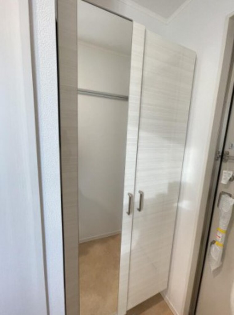 (21/24) 玄関 (21/24) 玄関