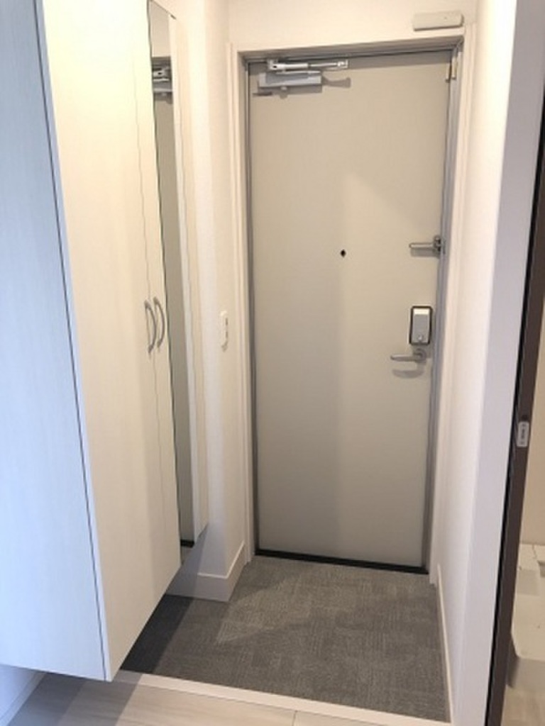 (11/24) 玄関 (11/24) 玄関