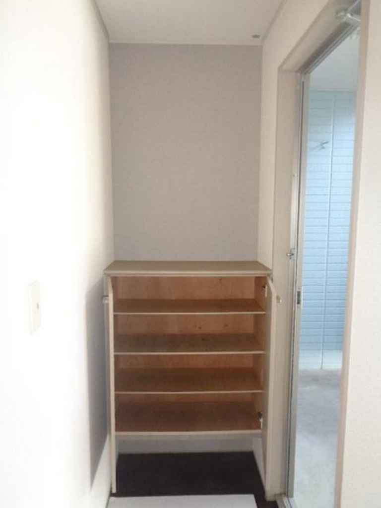 (13/17) 玄関 (13/17) 玄関