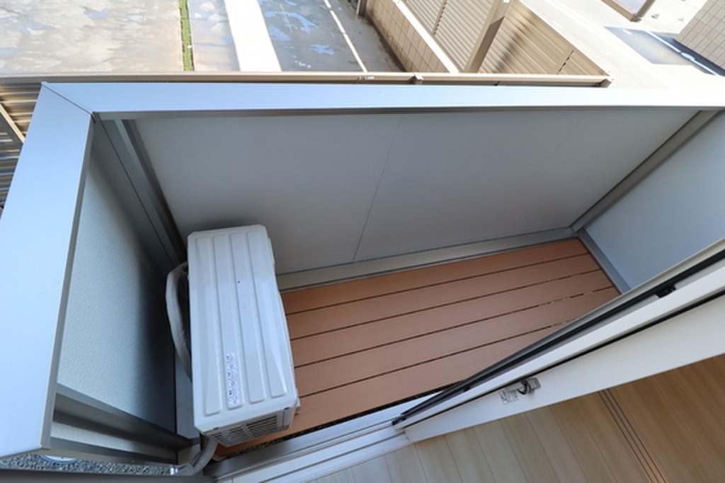 (17/25) バルコニー