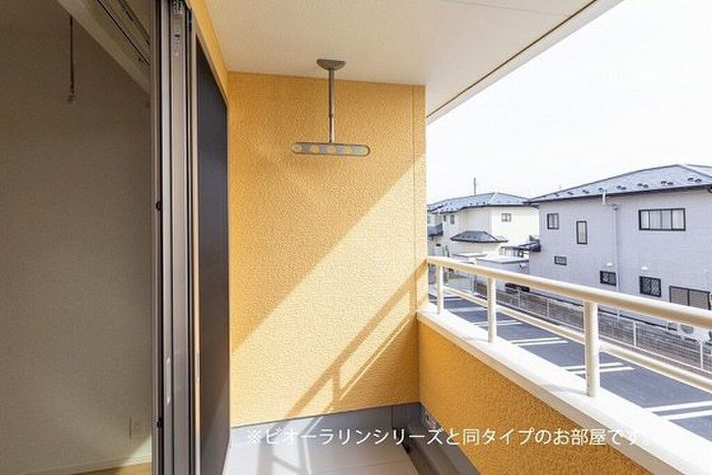 (11/18) バルコニー (11/18) バルコニー