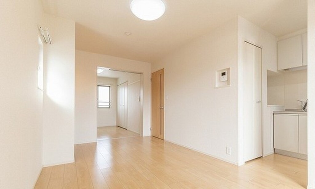 (2/18) 居室・リビング (2/18) 居室・リビング