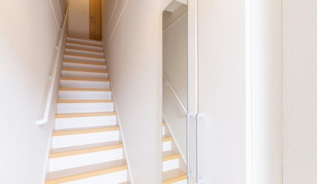 (9/18) 玄関 (9/18) 玄関