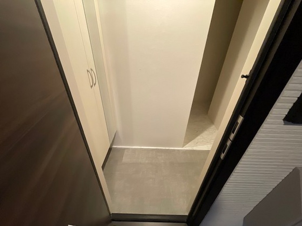 (8/24) 玄関 (8/24) 玄関