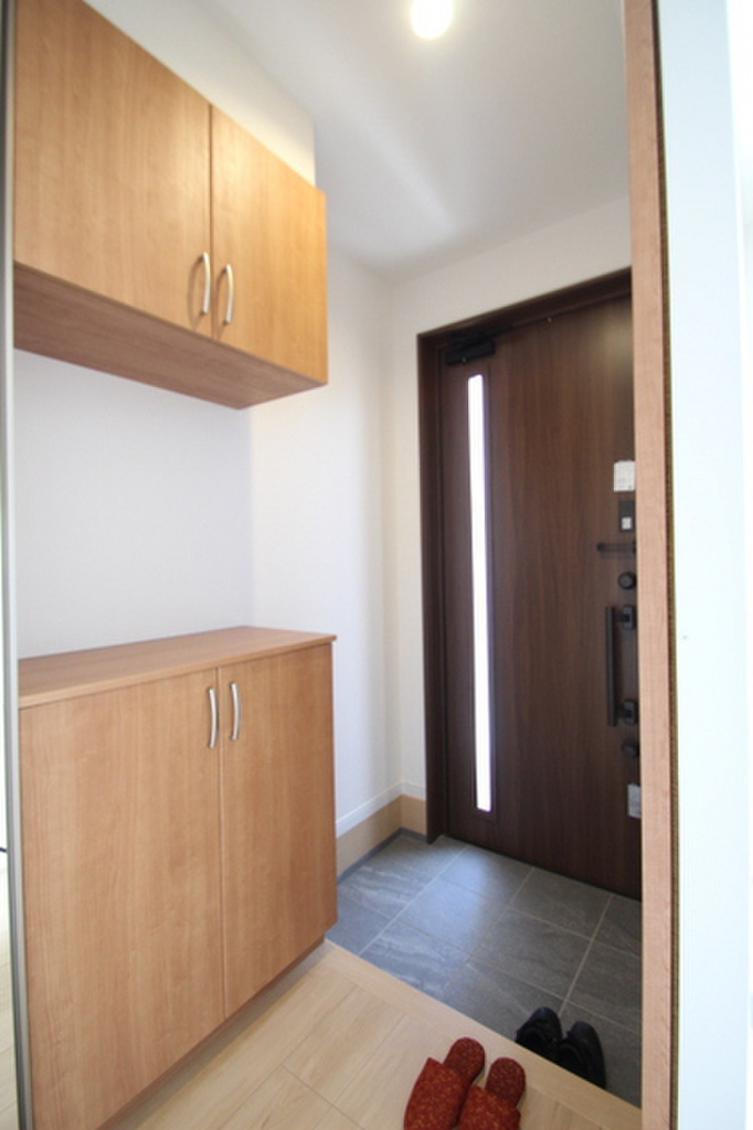 (8/21) 玄関 (8/21) 玄関