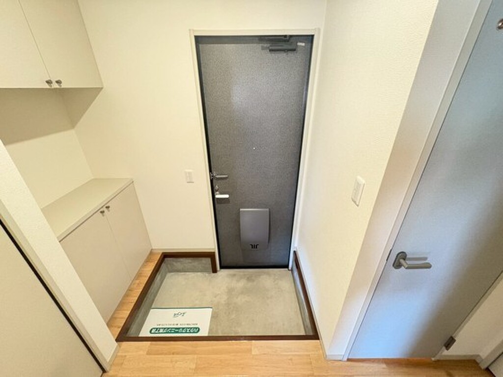 (10/18) 玄関 (10/18) 玄関