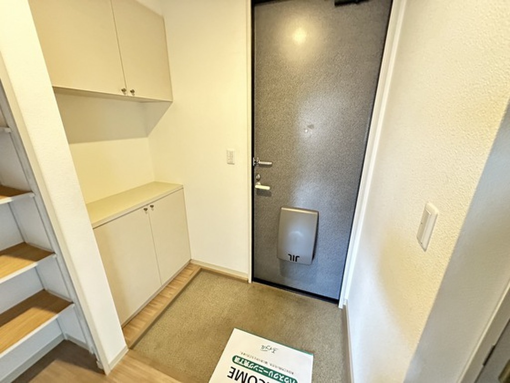 (7/17) 玄関 (7/17) 玄関