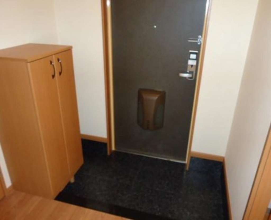 (10/18) 玄関 (10/18) 玄関