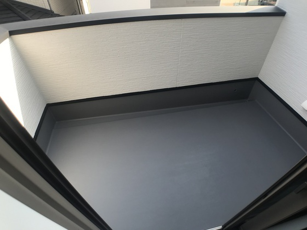 (13/21) バルコニー