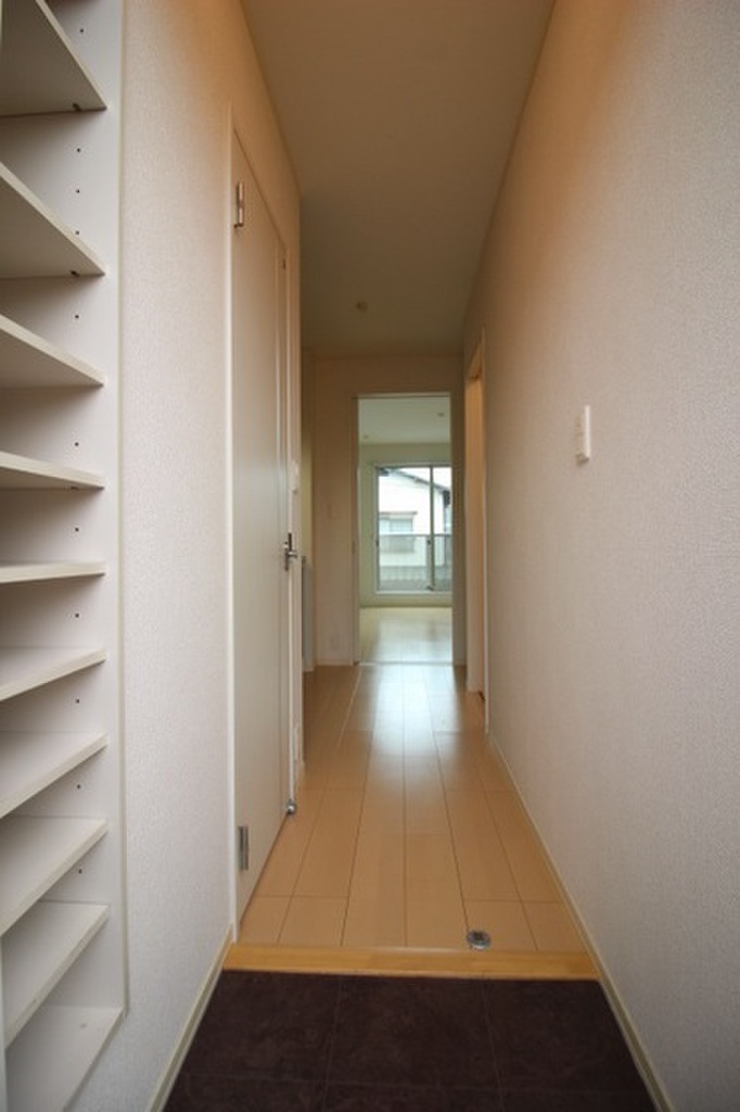 (22/25) 玄関 (22/25) 玄関