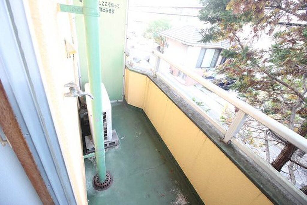 (8/19) バルコニー (8/19) バルコニー