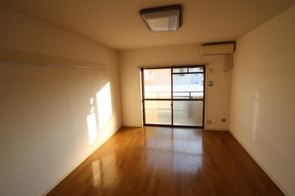 (2/18) 居室・リビング (2/18) 居室・リビング