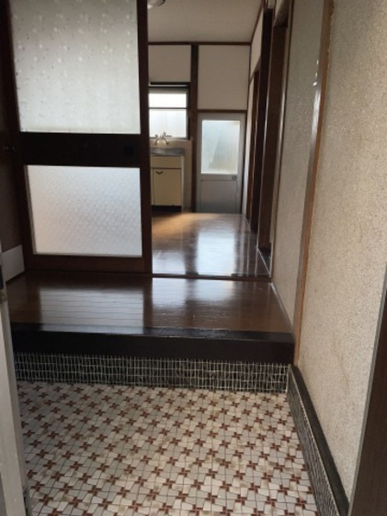 (9/20) 玄関 (9/20) 玄関