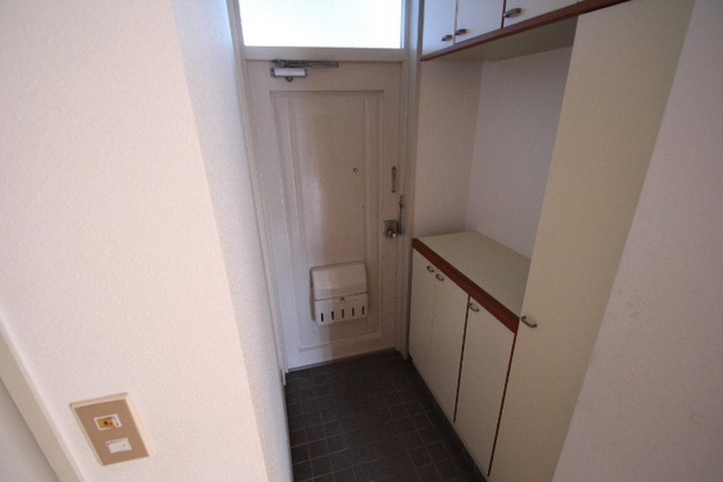 (8/23) 玄関 (8/23) 玄関