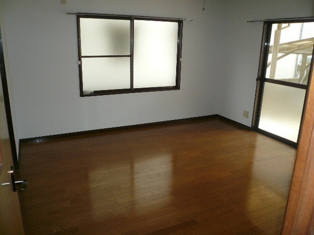 (2/16) 居室・リビング (2/16) 居室・リビング