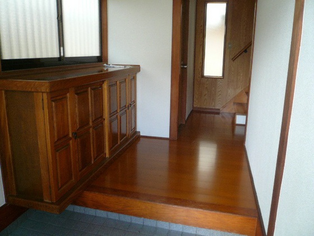 (7/16) 玄関 (7/16) 玄関