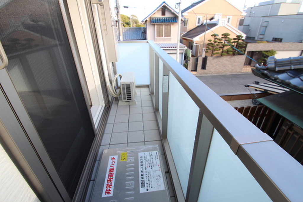 (2/19) バルコニー (2/19) バルコニー