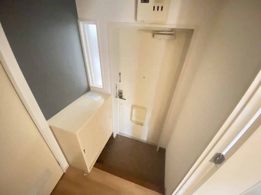 (12/20) 玄関 (12/20) 玄関