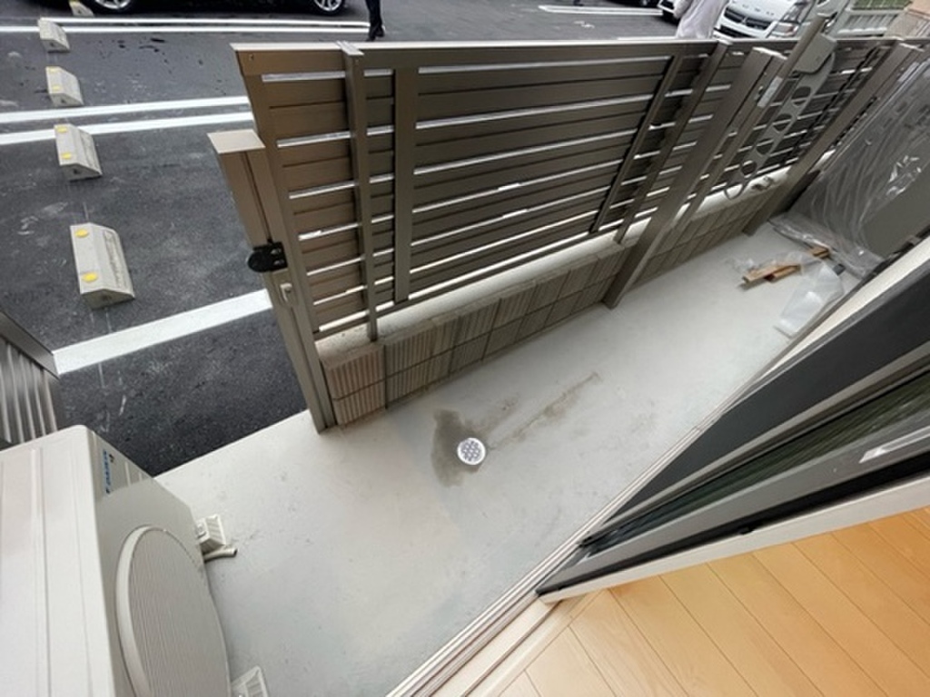 (11/22) バルコニー (11/22) バルコニー