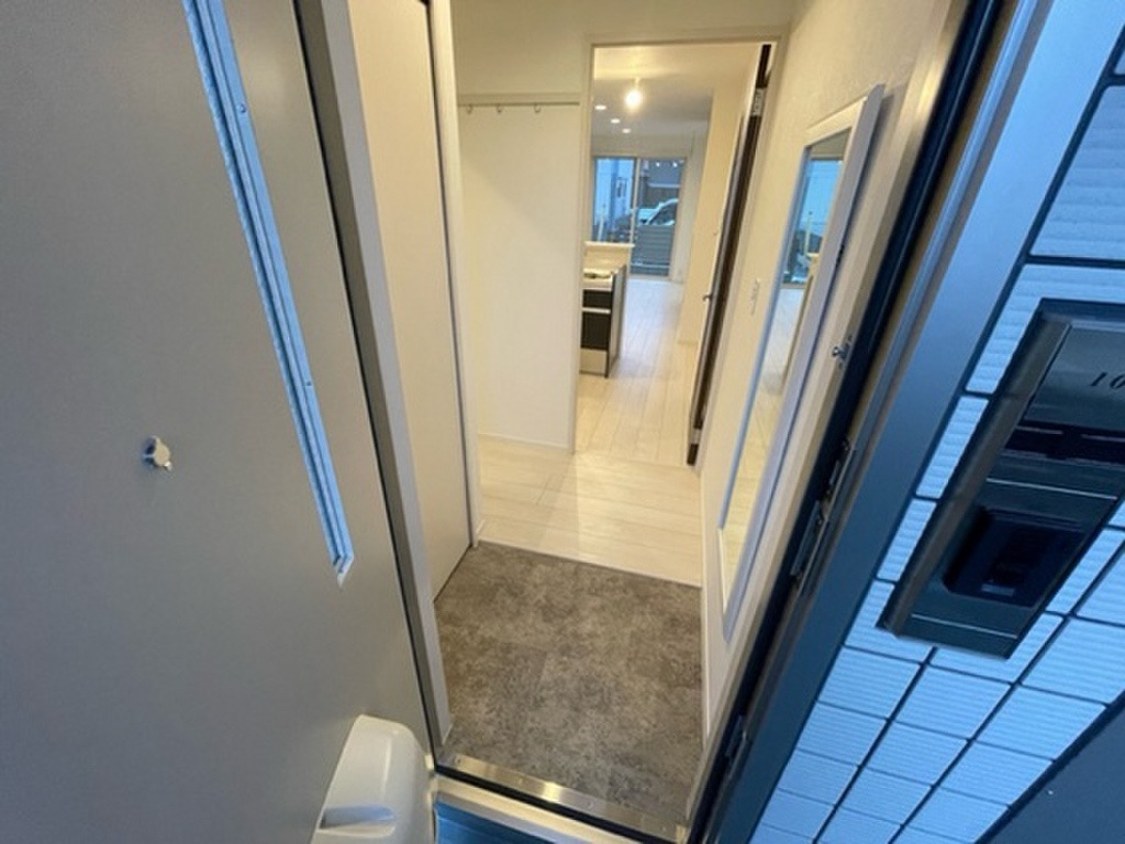 (12/22) 玄関 (12/22) 玄関