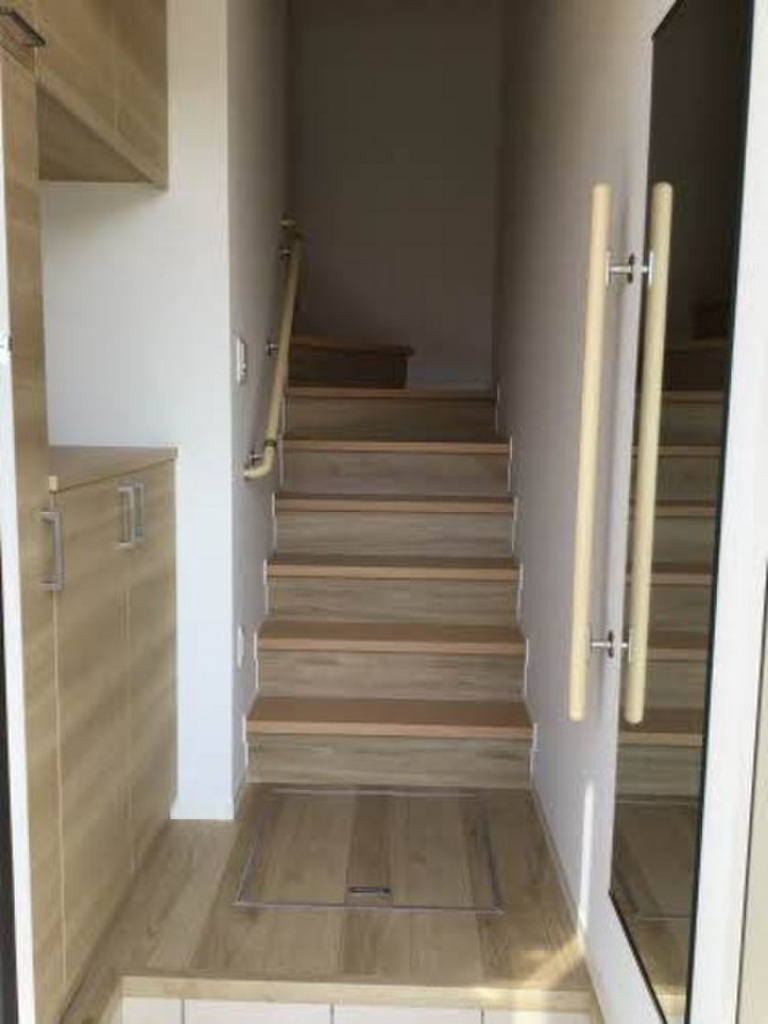 (11/18) 玄関 (11/18) 玄関