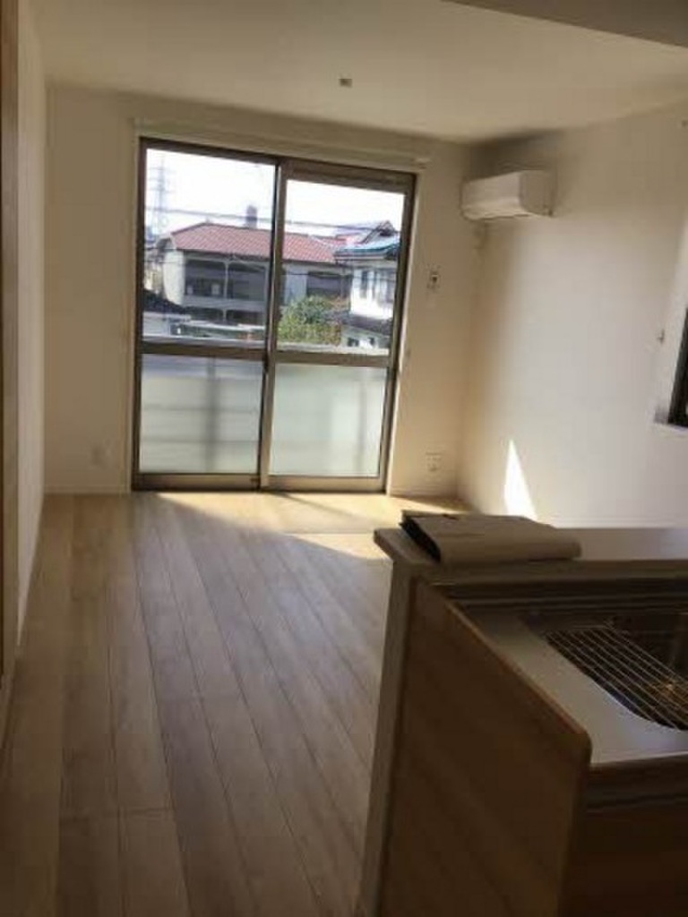 (12/18) バルコニー (12/18) バルコニー