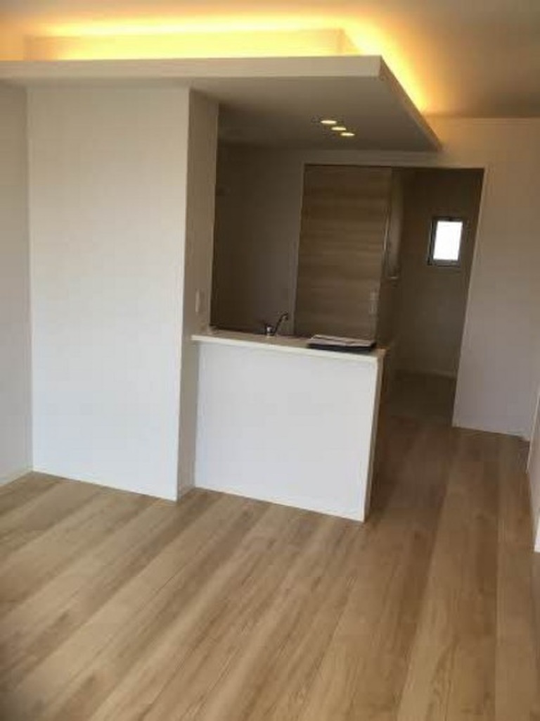 (2/18) 居室・リビング (2/18) 居室・リビング