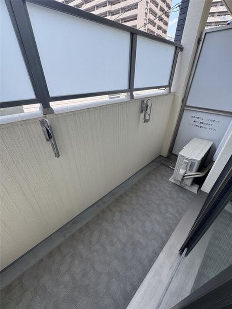 (11/17) バルコニー (11/17) バルコニー