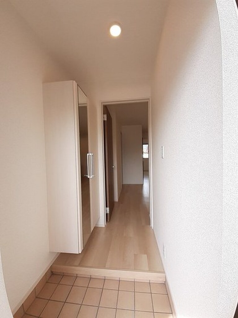 (9/15) 玄関 (9/15) 玄関