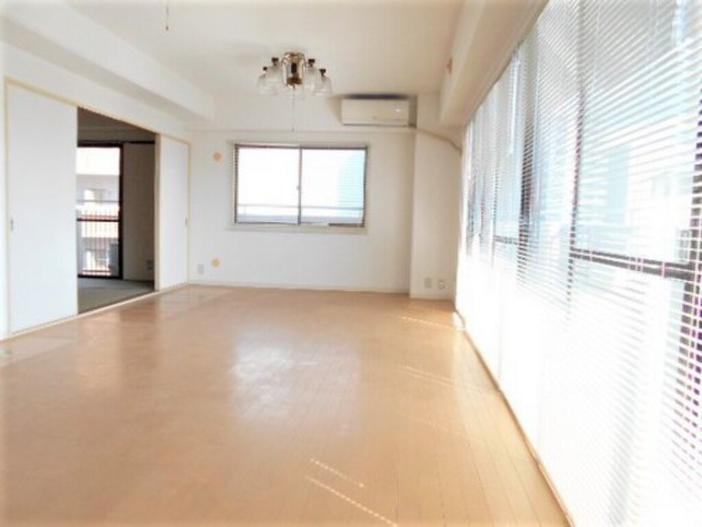 (2/31) 居室・リビング (2/31) 居室・リビング