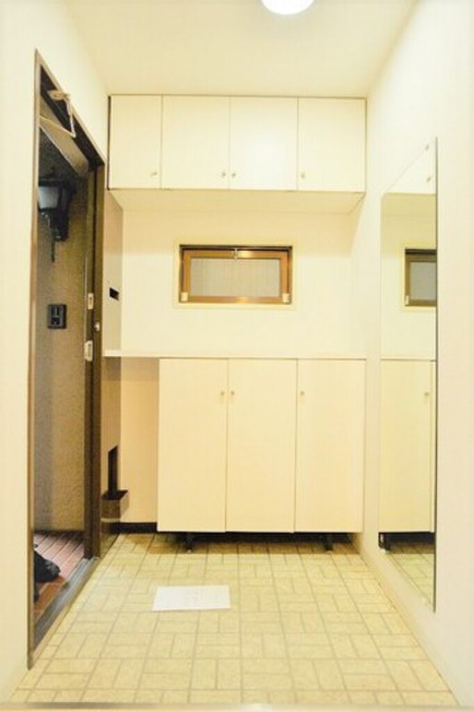 (9/31) 玄関 (9/31) 玄関