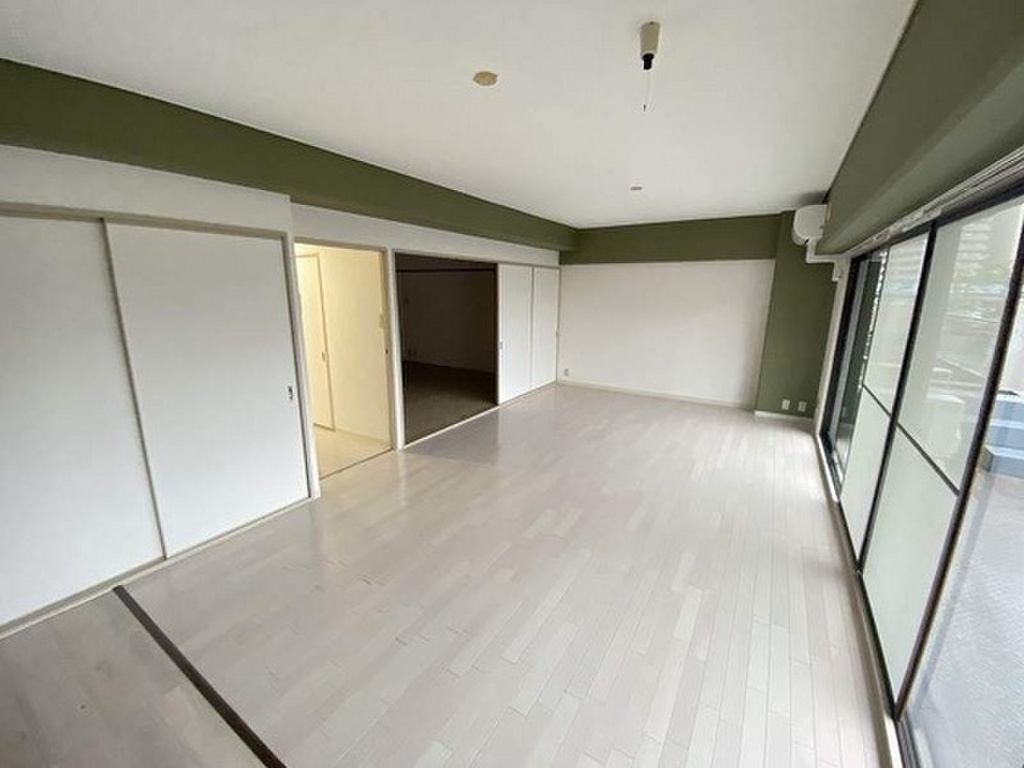 (2/22) 居室・リビング (2/22) 居室・リビング