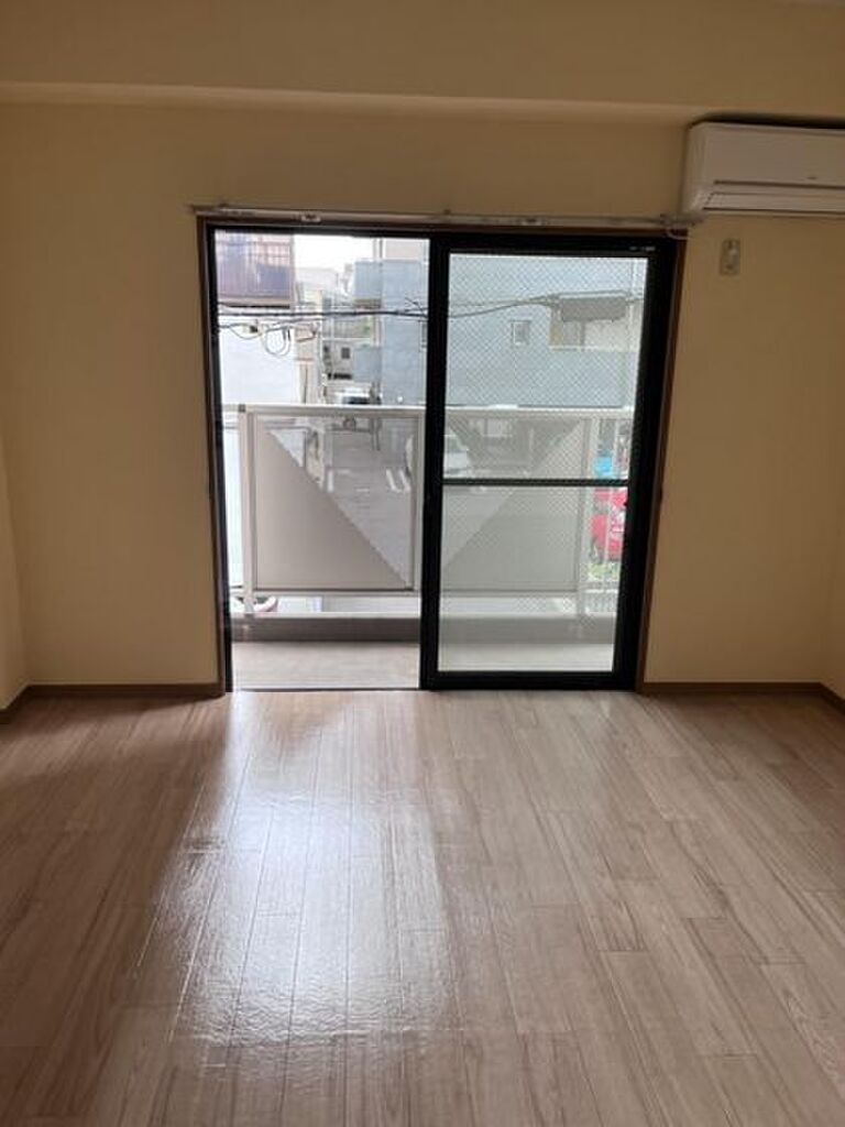 (2/17) 居室・リビング (2/17) 居室・リビング