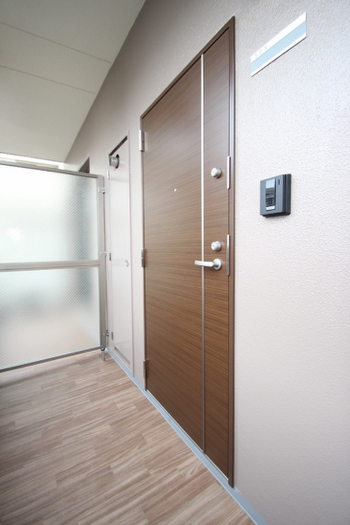 (10/16) 玄関 (10/16) 玄関