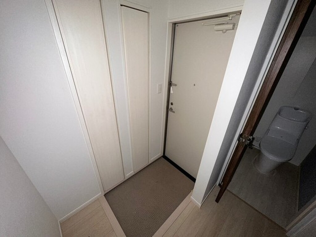 (12/23) 玄関 (12/23) 玄関