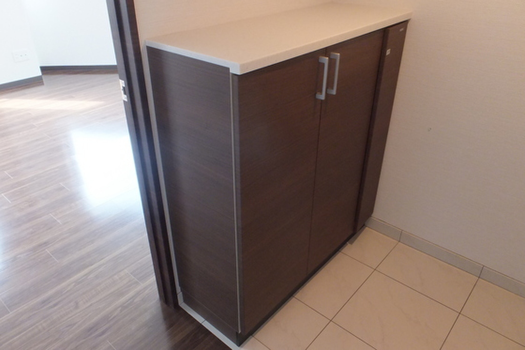 (8/24) 玄関 (8/24) 玄関