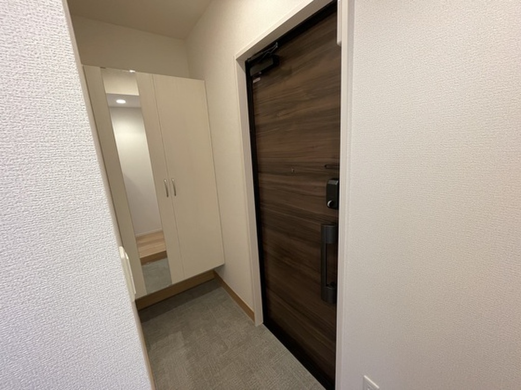 (10/25) 玄関 (10/25) 玄関