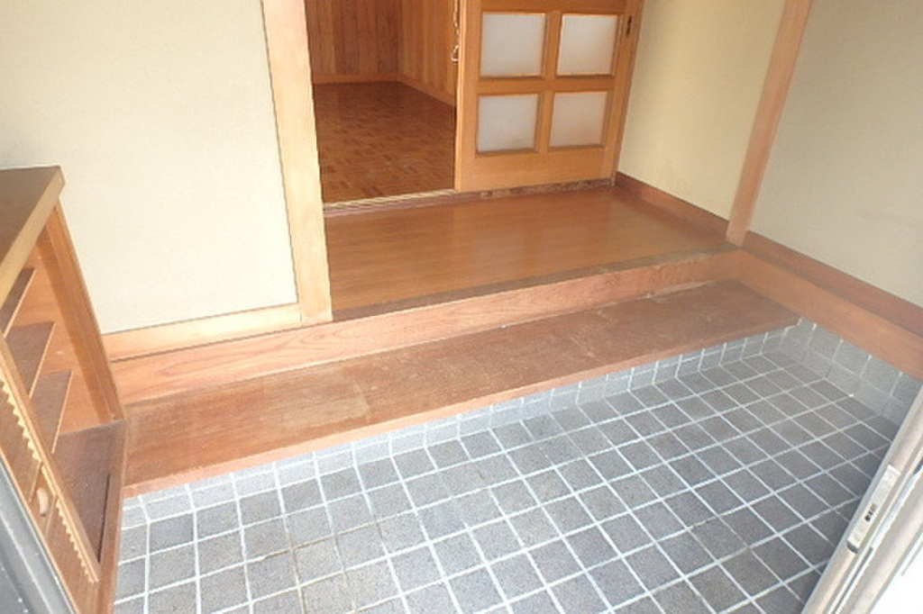 (9/25) 玄関 (9/25) 玄関