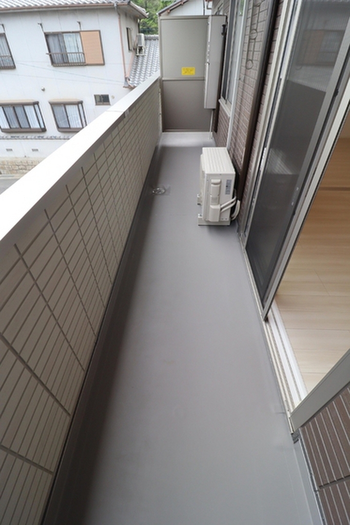(13/26) バルコニー