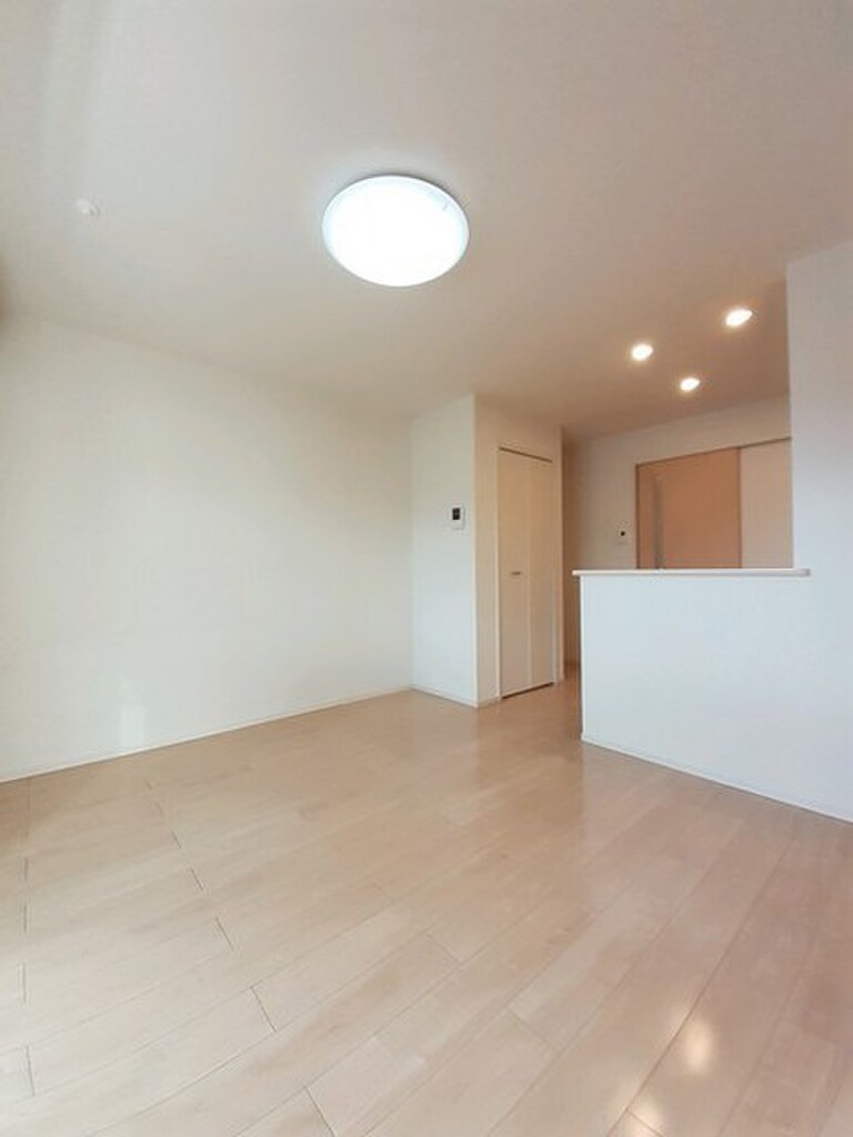 (2/16) 居室・リビング (2/16) 居室・リビング