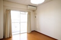 ※他号室の写真です。