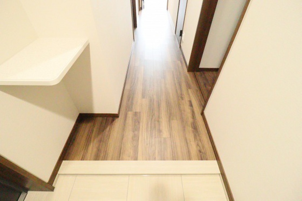 (14/20) 玄関 (14/20) 玄関