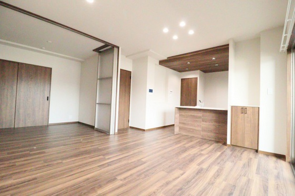 (2/20) 居室・リビング (2/20) 居室・リビング