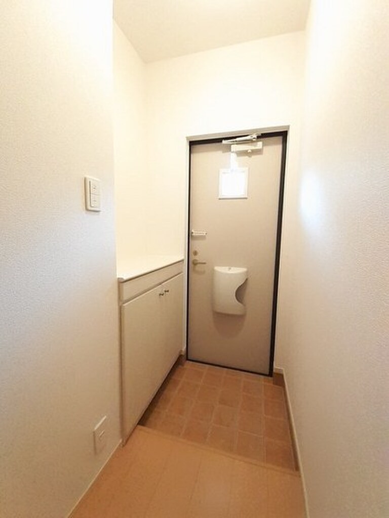 (9/14) 玄関 (9/14) 玄関